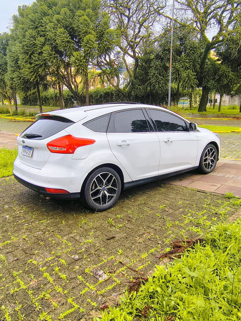 FOCUS 2.0 HA 16V FLEX 4P AUTOMÁTICO - 2016 - FARROUPILHA