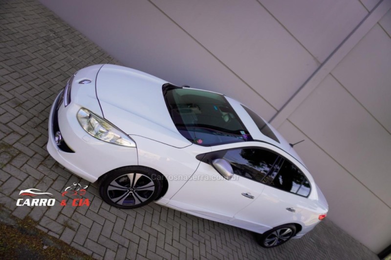 FLUENCE 2.0 GT 16V TURBO GASOLINA 4P MANUAL - 2014 - SANTA CRUZ DO SUL