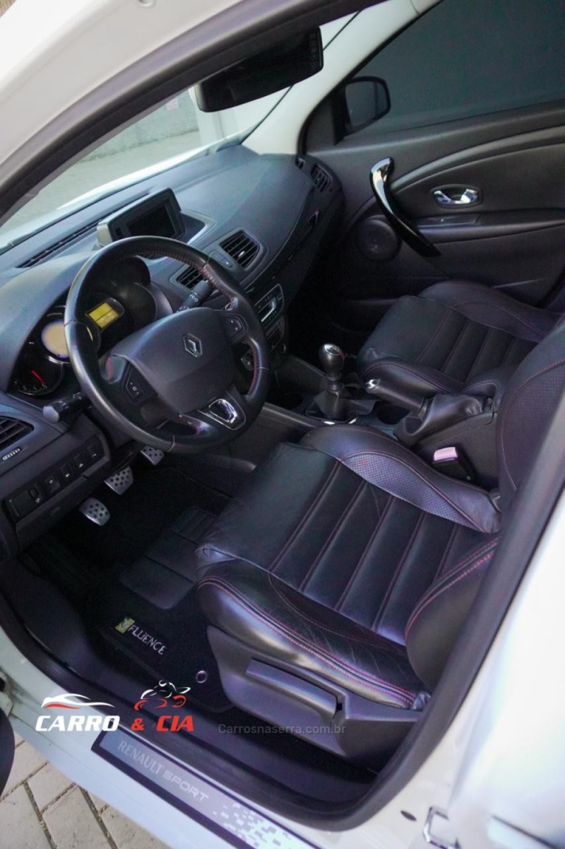 FLUENCE 2.0 GT 16V TURBO GASOLINA 4P MANUAL - 2014 - SANTA CRUZ DO SUL