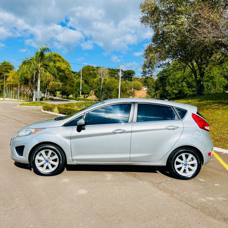 FIESTA 1.6 SE HATCH 16V FLEX 4P MANUAL - 2012 - NOVA PRATA