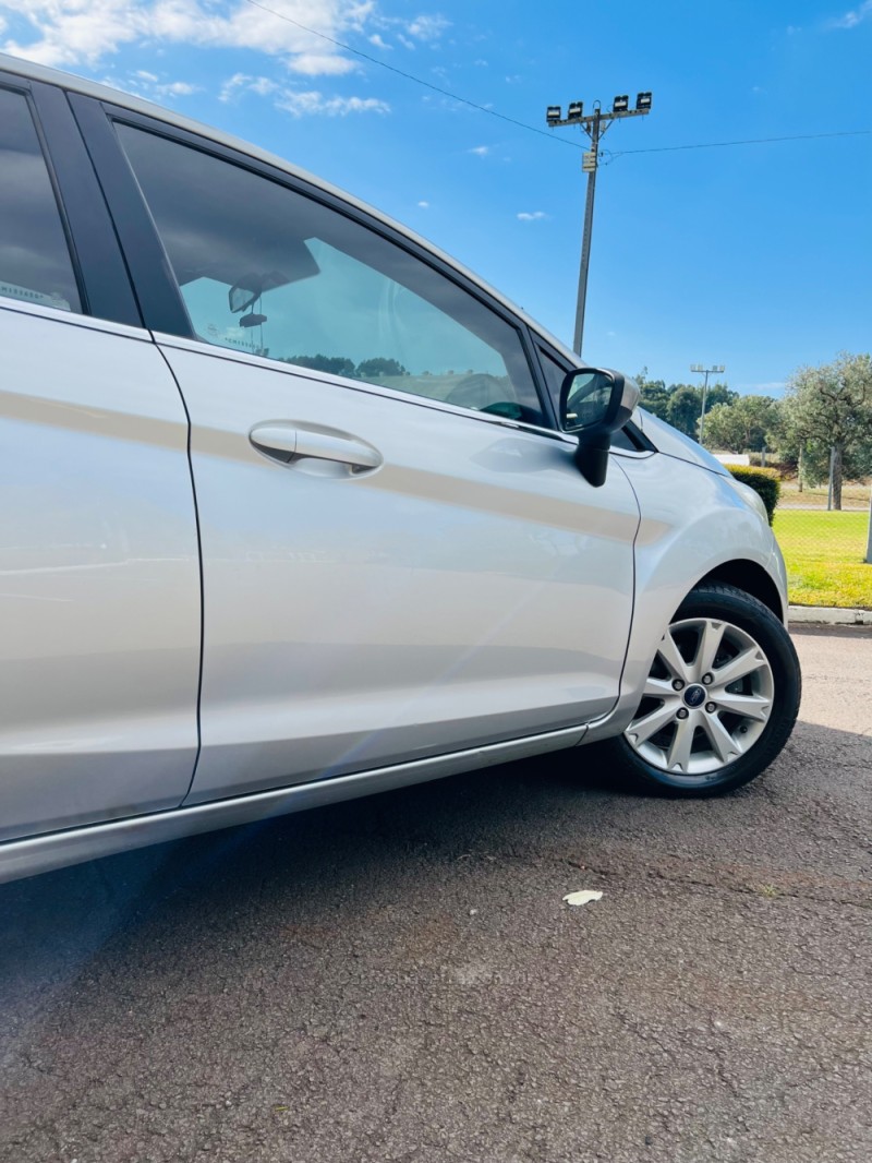 FIESTA 1.6 SE HATCH 16V FLEX 4P MANUAL - 2012 - NOVA PRATA