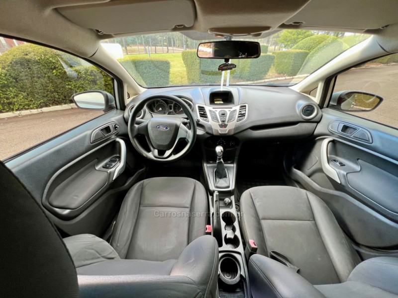 FIESTA 1.6 SE HATCH 16V FLEX 4P MANUAL - 2012 - NOVA PRATA