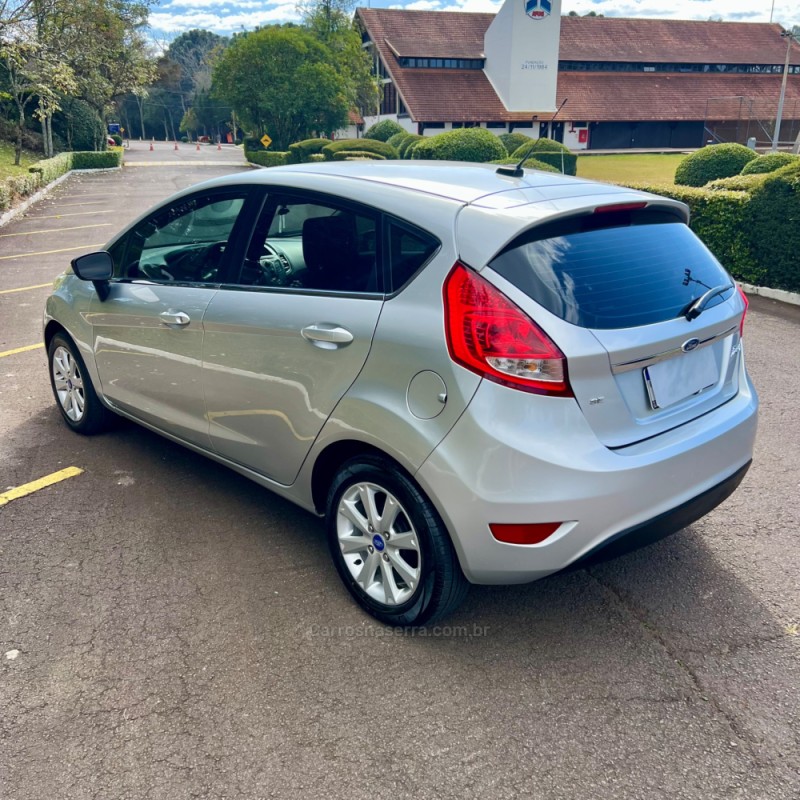 FIESTA 1.6 SE HATCH 16V FLEX 4P MANUAL - 2012 - NOVA PRATA