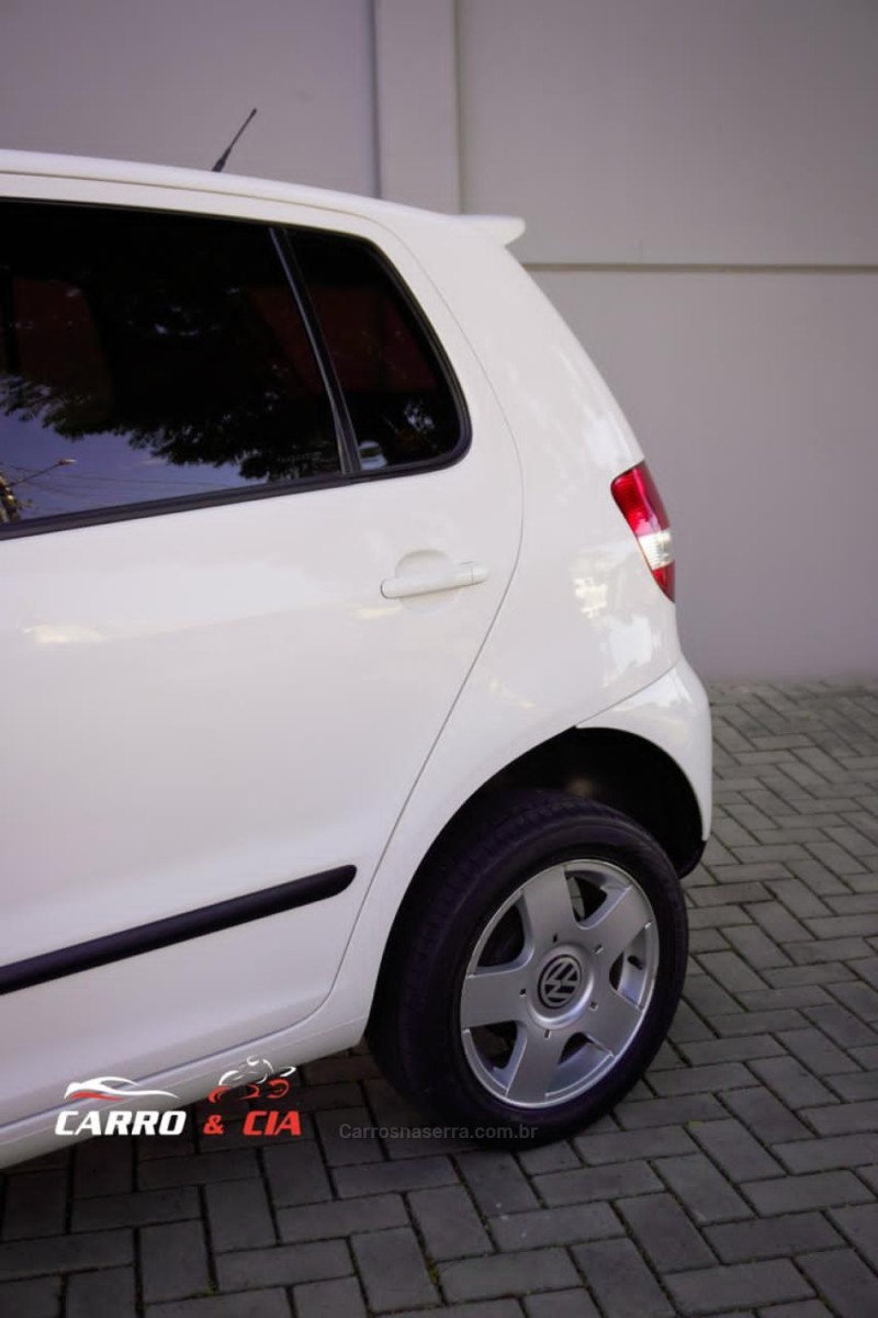 FOX 1.0 ITREND 8V FLEX 4P MANUAL - 2010 - SANTA CRUZ DO SUL