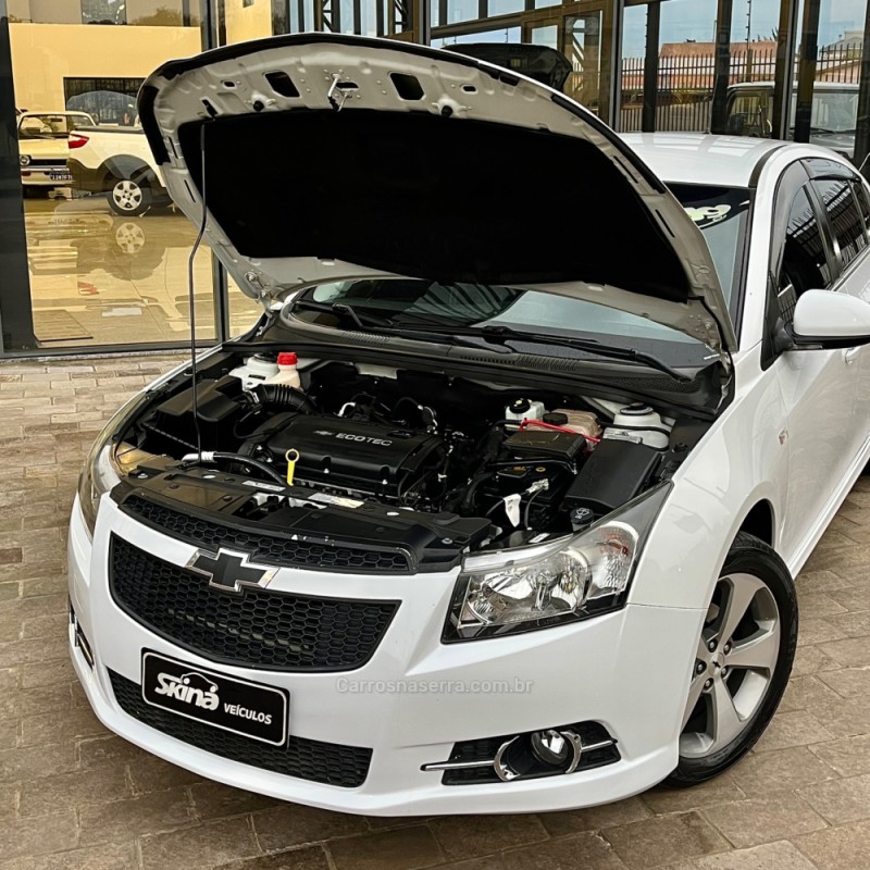 CRUZE 1.8 LT SPORT6 16V FLEX 4P MANUAL - 2014 - VACARIA