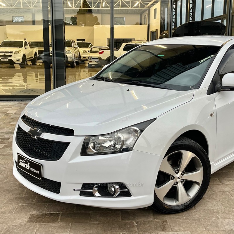 CRUZE 1.8 LT SPORT6 16V FLEX 4P MANUAL - 2014 - VACARIA