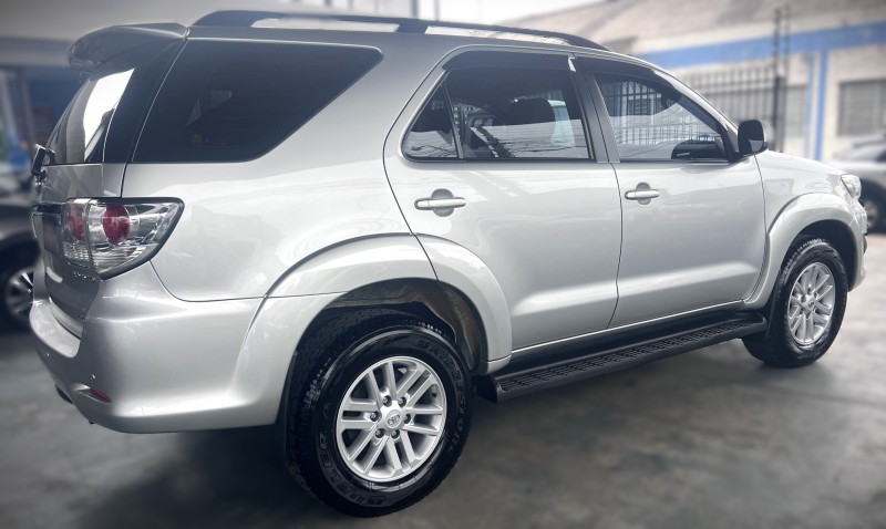 HILUX SW4 3.0 SRV 4X4 CD 16V TURBO INTERCOOLER DIESEL 4P AUTOMÁTICO - 2013 - CAXIAS DO SUL