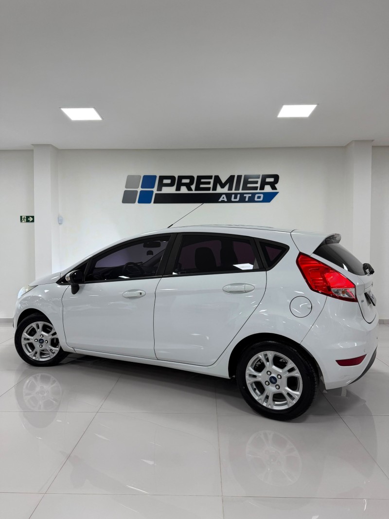 FIESTA 1.6 SE HATCH 16V FLEX 4P AUTOMÁTICO - 2014 - CAXIAS DO SUL