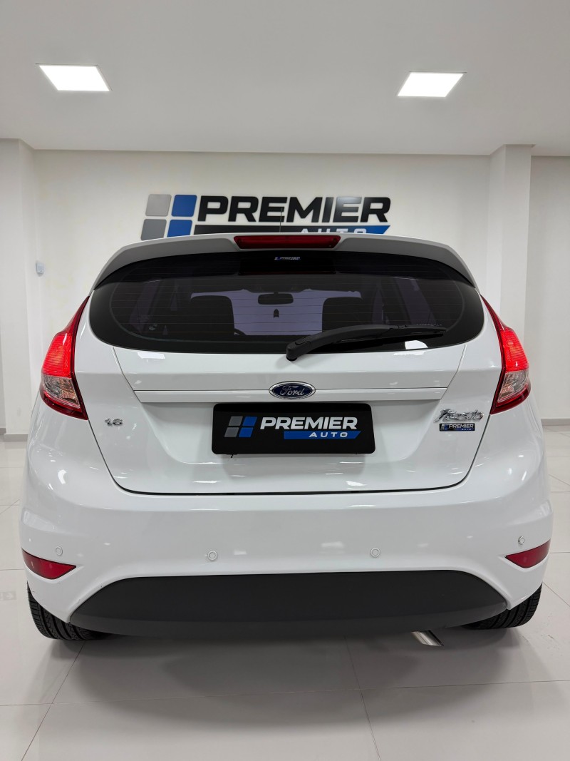 FIESTA 1.6 SE HATCH 16V FLEX 4P AUTOMÁTICO - 2014 - CAXIAS DO SUL