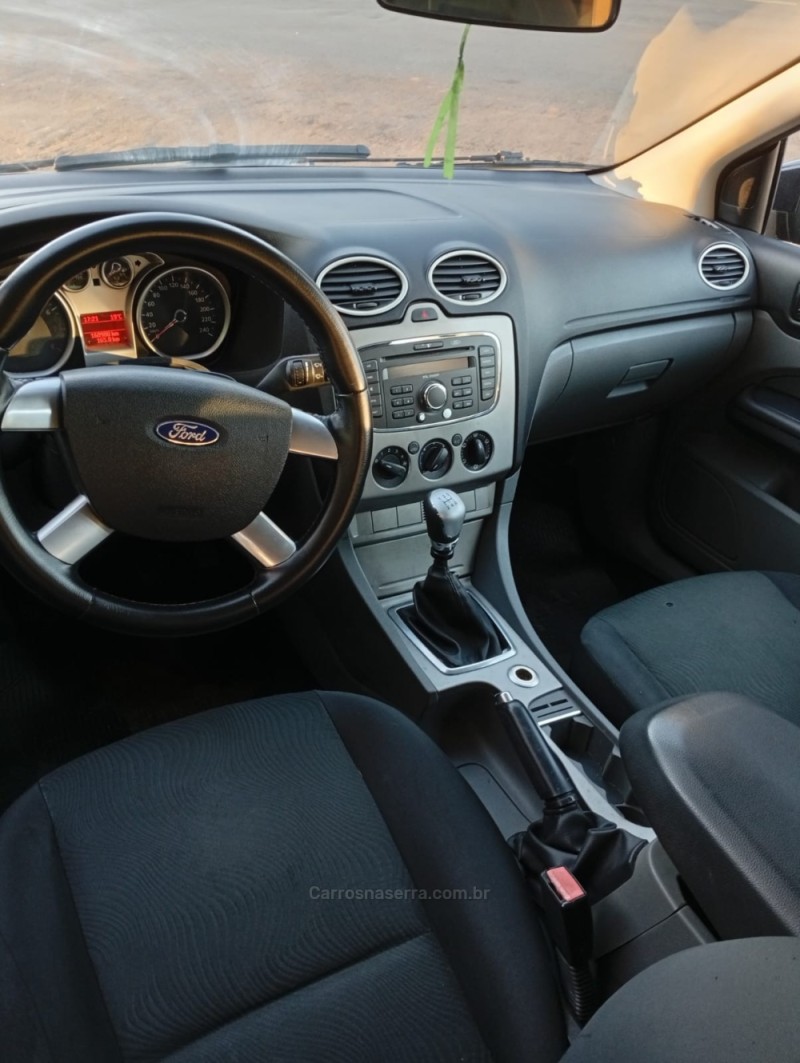 FOCUS 1.6 GLX SIGMA 16V FLEX 4P MANUAL - 2013 - PASSO FUNDO