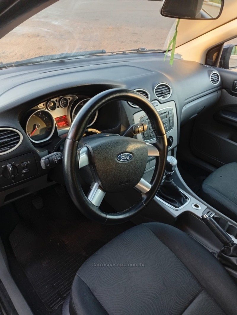FOCUS 1.6 GLX SIGMA 16V FLEX 4P MANUAL - 2013 - PASSO FUNDO