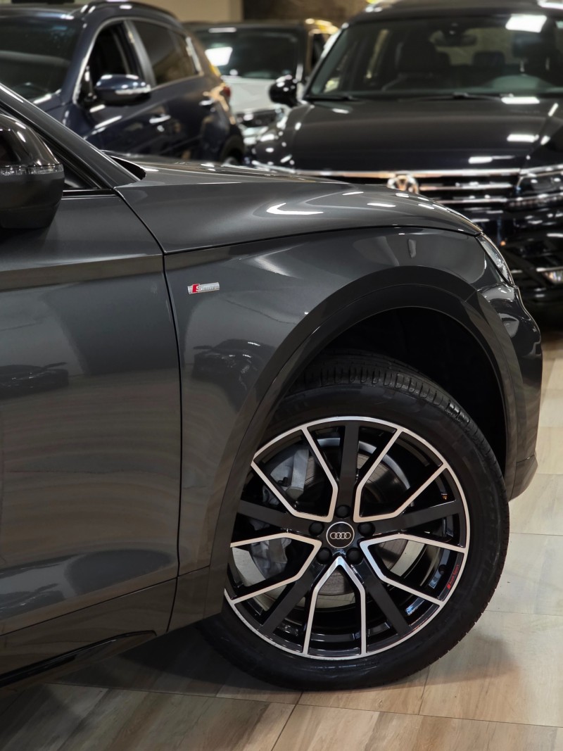 Q5 2.0 TFSI S LINE BLACK QUATTRO S TRONIC GASOLINA 4P - 2023 - CAXIAS DO SUL