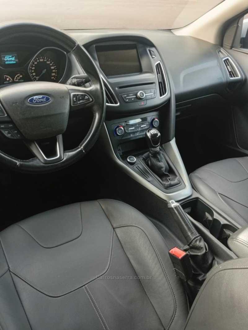 FOCUS 1.6 SE PLUS 16V FLEX 4P MANUAL - 2018 - PASSO FUNDO