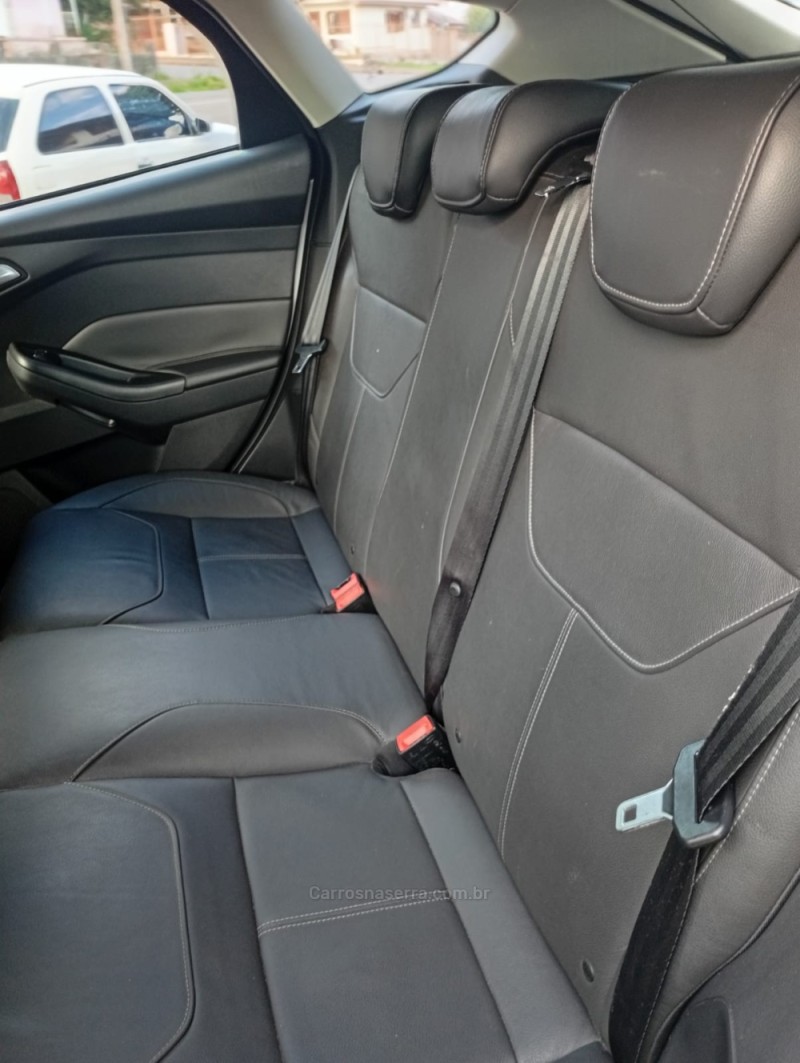 FOCUS 1.6 SE PLUS 16V FLEX 4P MANUAL - 2018 - PASSO FUNDO