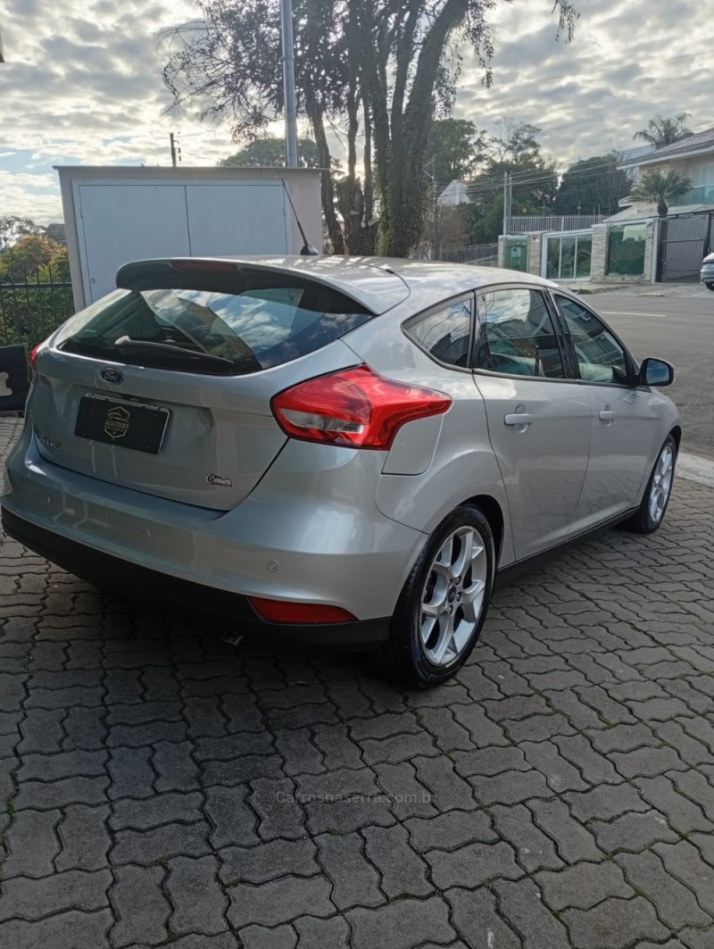 FOCUS 1.6 SE PLUS 16V FLEX 4P MANUAL - 2018 - PASSO FUNDO