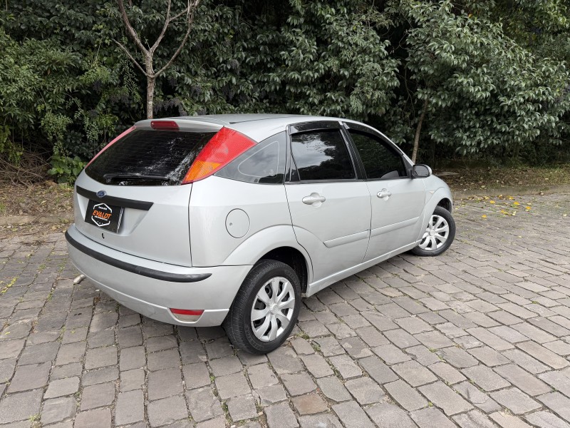 FOCUS 1.6 GL 8V GASOLINA 4P MANUAL - 2004 - CAXIAS DO SUL