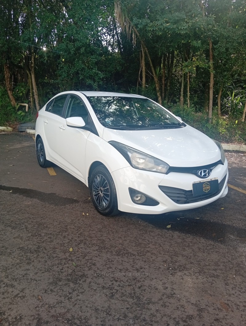 HB20S 1.6 COMFORT PLUS 16V FLEX 4P MANUAL