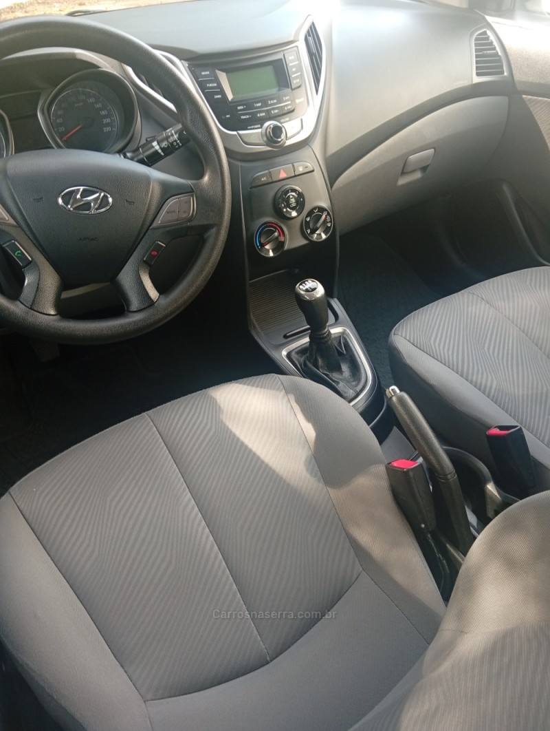 HB20S 1.6 COMFORT PLUS 16V FLEX 4P MANUAL - 2015 - PASSO FUNDO