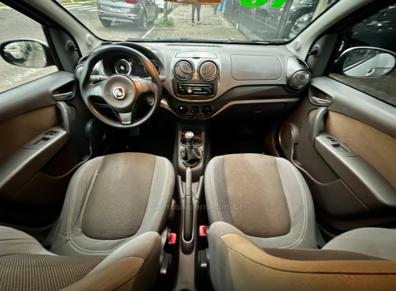 PALIO 1.6 MPI ESSENCE 16V FLEX 4P MANUAL - 2013 - PAROBé