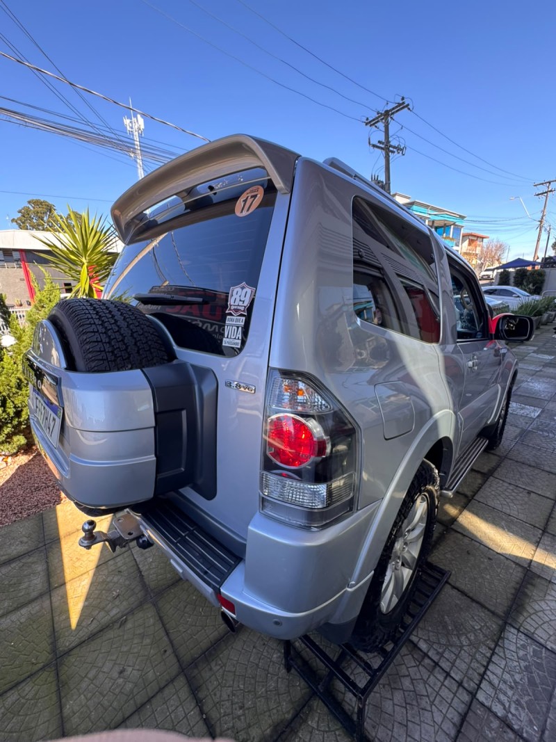 PAJERO FULL 3.8 HPE 4X4 V6 24V GASOLINA 2P AUTOMÁTICO - 2010 - CAXIAS DO SUL