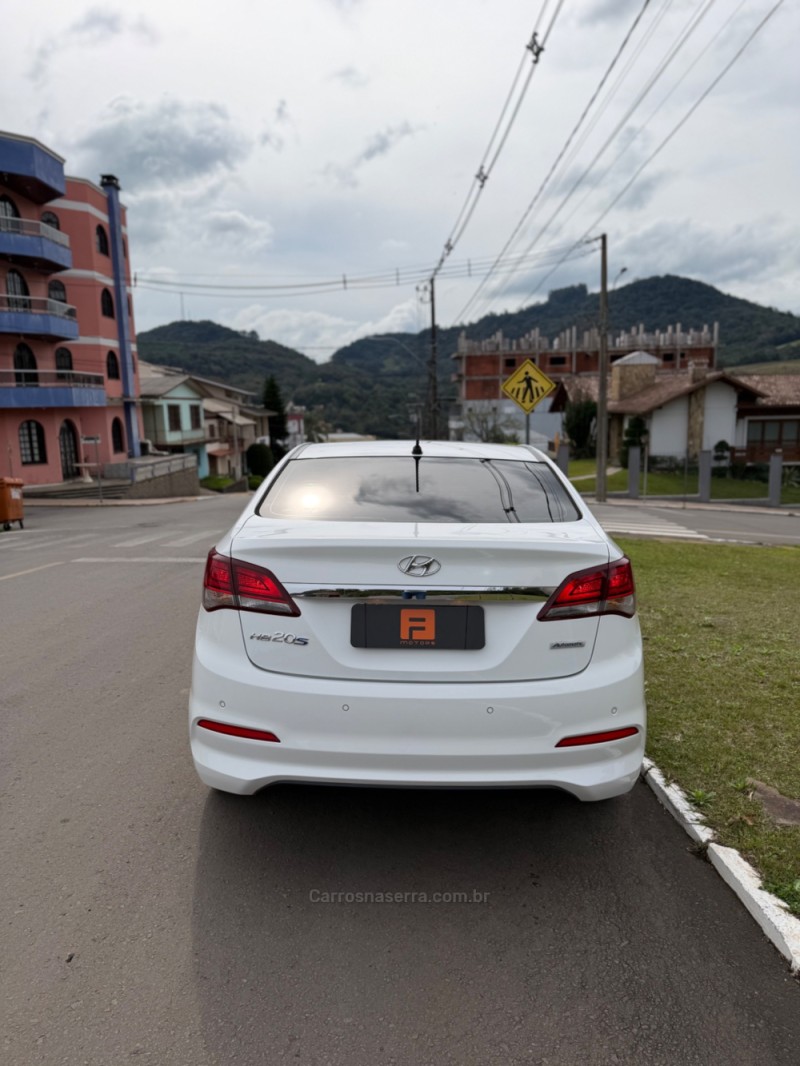 HB20S 1.6 PREMIUM 16V FLEX 4P AUTOMÁTICO - 2017 - NOVA ARAçá