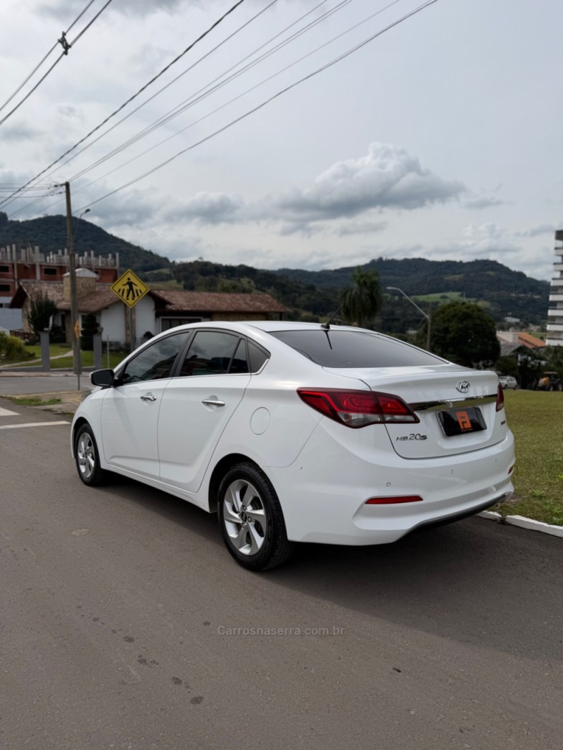 HB20S 1.6 PREMIUM 16V FLEX 4P AUTOMÁTICO - 2017 - NOVA ARAçá