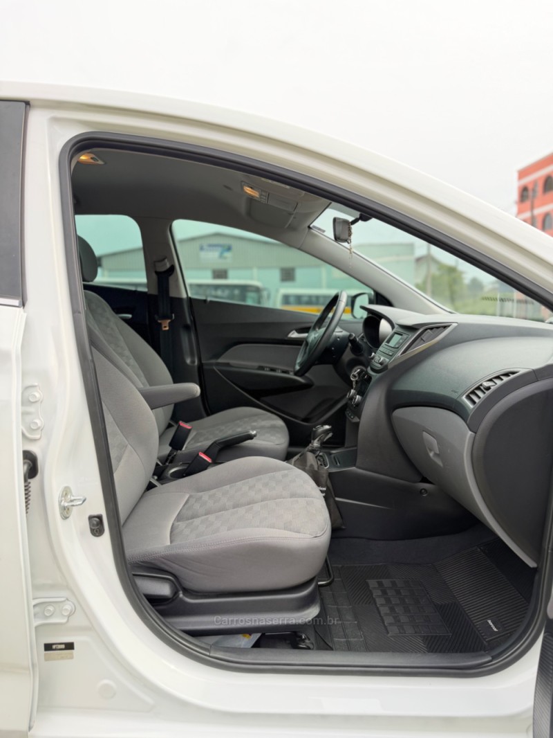HB20S 1.6 PREMIUM 16V FLEX 4P AUTOMÁTICO - 2017 - NOVA ARAçá
