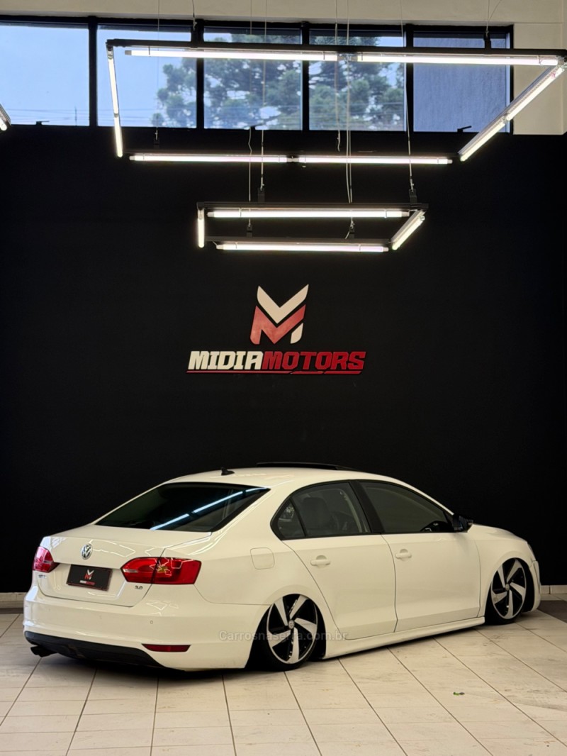 JETTA 2.0 COMFORTLINE FLEX 4P TIPTRONIC - 2013 - CAXIAS DO SUL