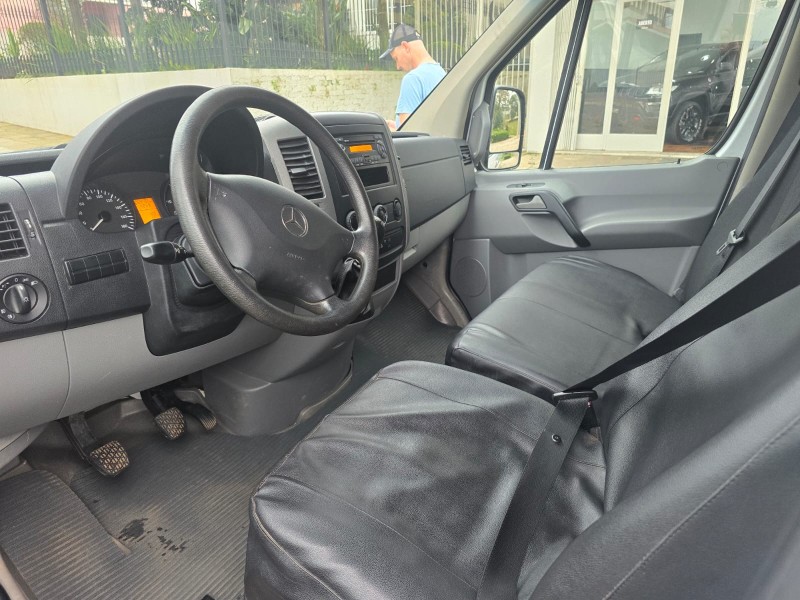 SPRINTER 2.2 FURGÃO 311 CDI LONGO TETO ALTO DIESEL 3P MANUAL - 2015 - FARROUPILHA
