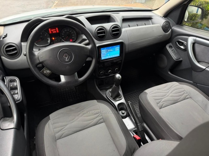 DUSTER 1.6 DYNAMIQUE 4X2 16V FLEX 4P MANUAL - 2014 - LAGOA VERMELHA