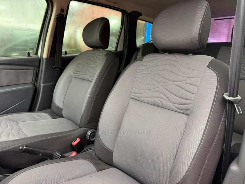 DUSTER 1.6 DYNAMIQUE 4X2 16V FLEX 4P MANUAL - 2014 - LAGOA VERMELHA