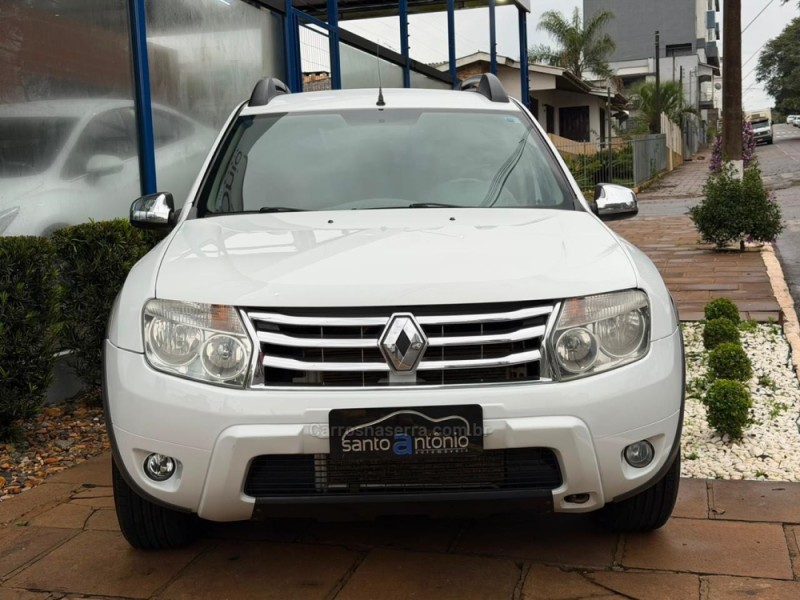 DUSTER 1.6 DYNAMIQUE 4X2 16V FLEX 4P MANUAL - 2014 - LAGOA VERMELHA