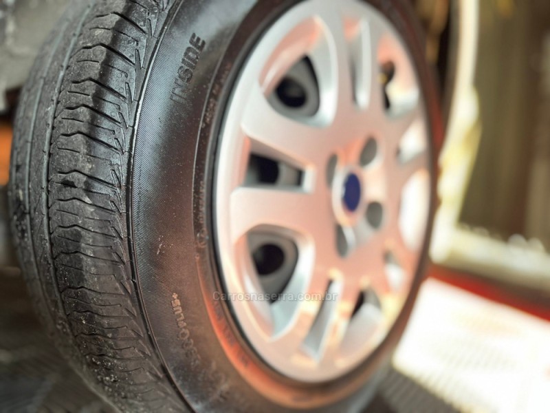 FIESTA 1.0 SE 8V FLEX 4P MANUAL - 2014 - ESTâNCIA VELHA