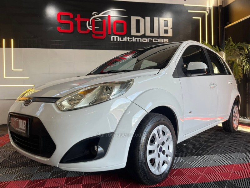 FIESTA 1.0 SE 8V FLEX 4P MANUAL - 2014 - ESTâNCIA VELHA