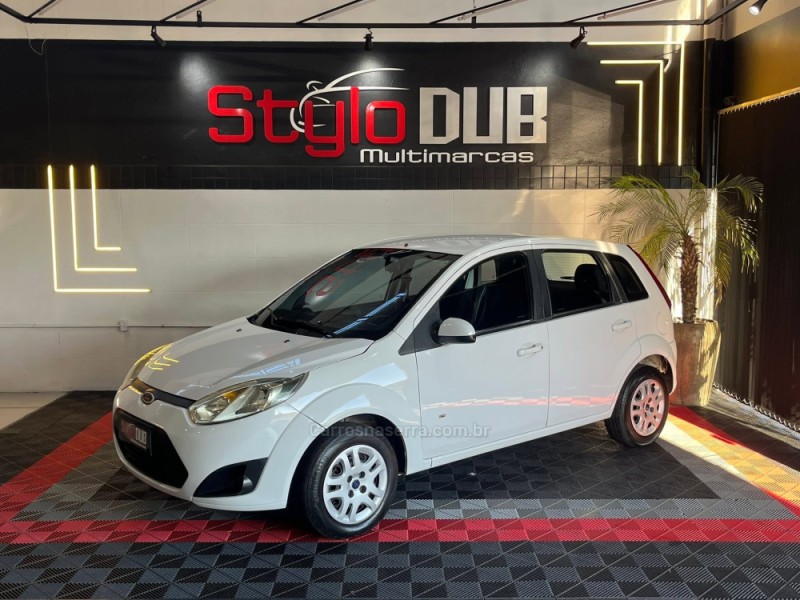 FIESTA 1.0 SE 8V FLEX 4P MANUAL - 2014 - ESTâNCIA VELHA