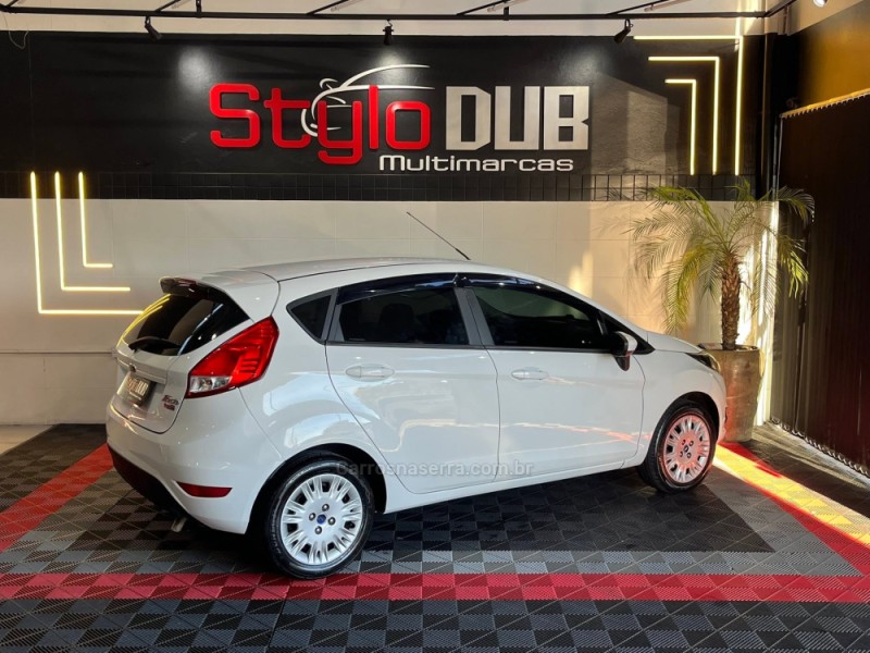 FIESTA 1.5 SE HATCH 16V FLEX 4P MANUAL - 2014 - ESTâNCIA VELHA