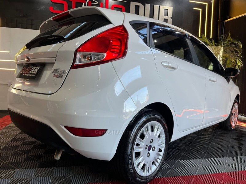 FIESTA 1.5 SE HATCH 16V FLEX 4P MANUAL - 2014 - ESTâNCIA VELHA