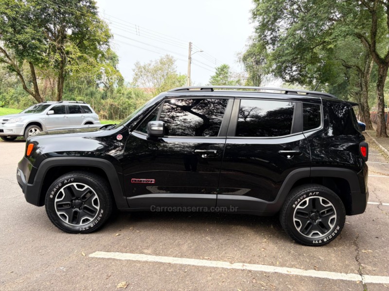 RENEGADE 2.0 16V TURBO DIESEL TRAILHAWK 4P 4X4 AUTOMÁTICO - 2016 - FELIZ