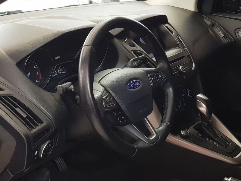 FOCUS 2.0 SE PLUS FASTBACK 16V FLEX 4P AUTOMÁTICO - 2017 - CAXIAS DO SUL