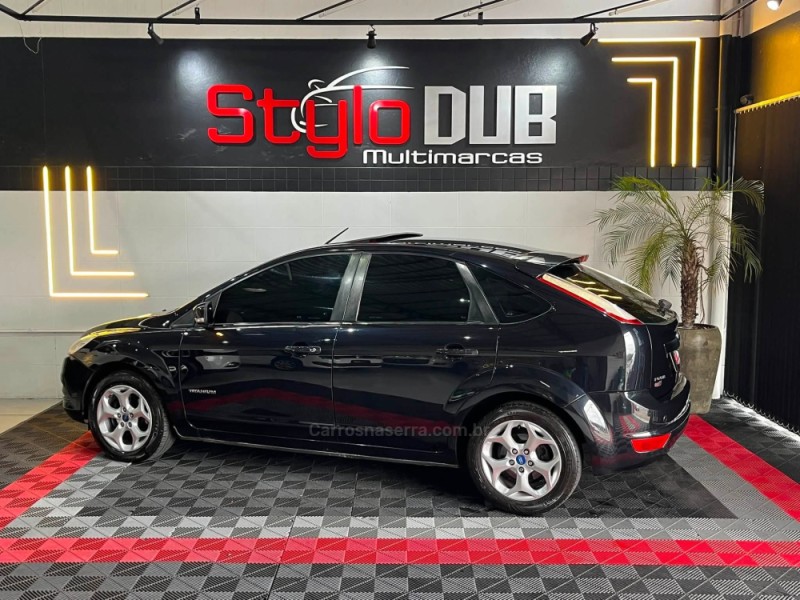 FOCUS 2.0 TITANIUM HATCH 16V FLEX 4P AUTOMÁTICO - 2012 - ESTâNCIA VELHA