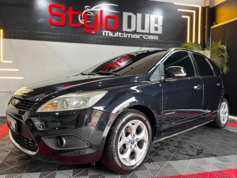 FOCUS 2.0 TITANIUM HATCH 16V FLEX 4P AUTOMÁTICO - 2012 - ESTâNCIA VELHA