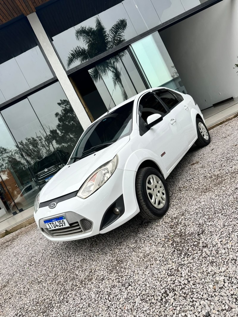 fiesta 1.6 mpi sedan 8v flex 4p manual 2013 caxias do sul