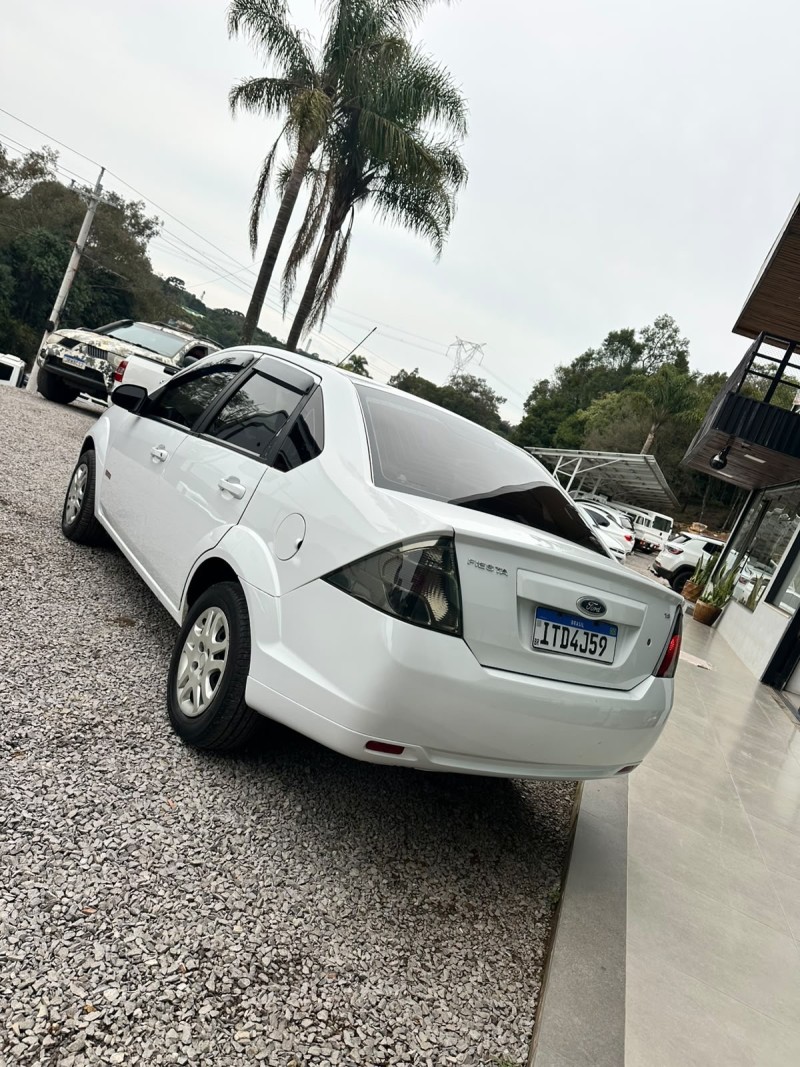 FIESTA 1.6 MPI SEDAN 8V FLEX 4P MANUAL - 2013 - CAXIAS DO SUL