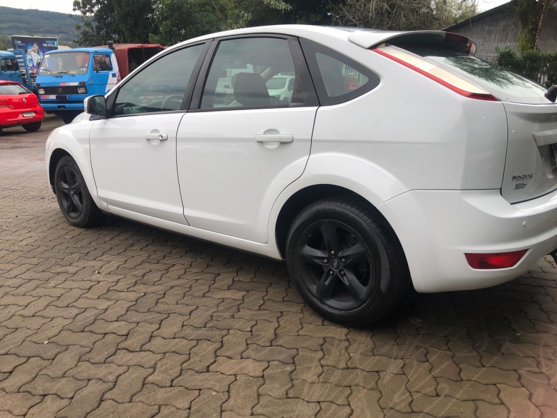 FOCUS 2.0 HC 16V FLEX 4P MANUAL - 2013 - VALE REAL