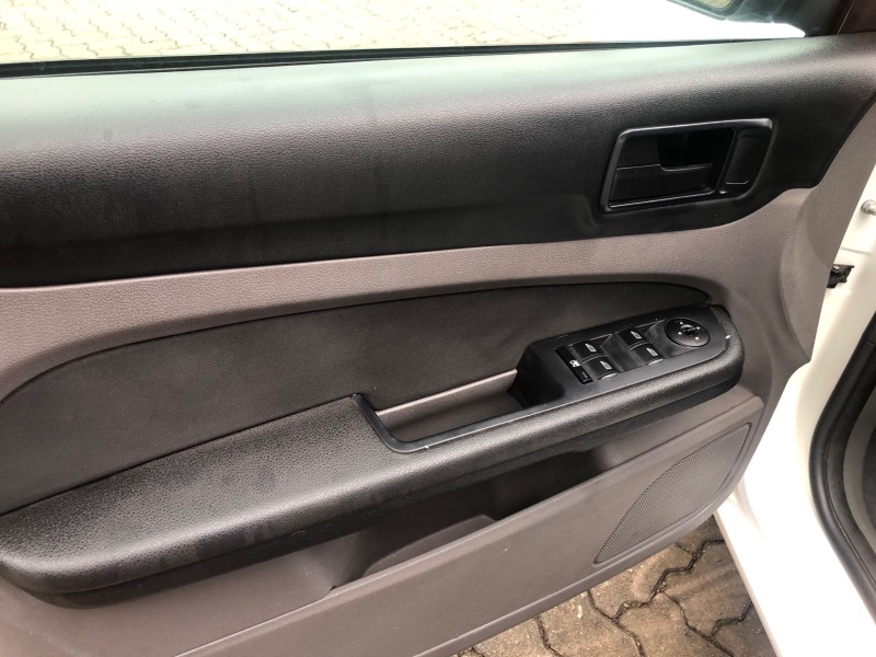 FOCUS 2.0 HC 16V FLEX 4P MANUAL - 2013 - VALE REAL
