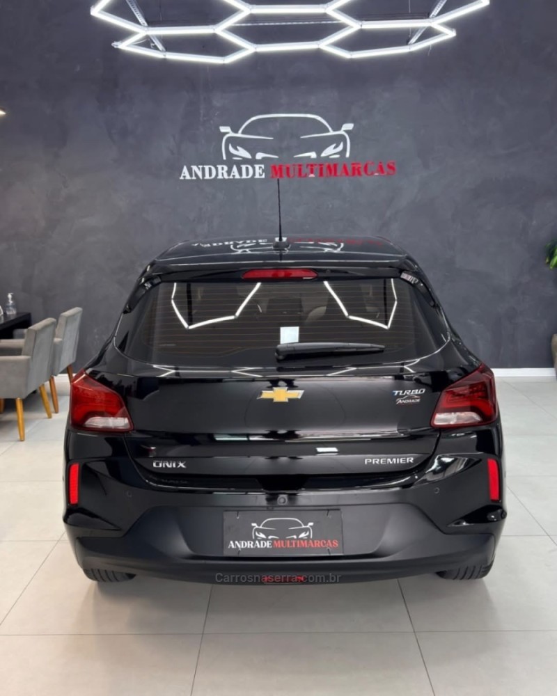 ONIX 1.0	PREMIER PLUS 8V TURBO FLEX 4P AUTOMÁTICO - 2020 - CAXIAS DO SUL