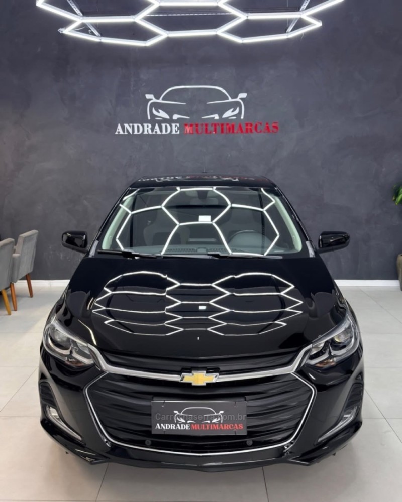ONIX 1.0	PREMIER PLUS 8V TURBO FLEX 4P AUTOMÁTICO - 2020 - CAXIAS DO SUL