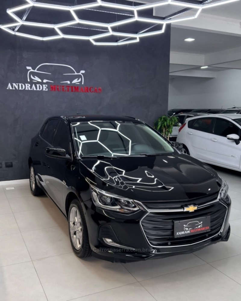 ONIX 1.0	PREMIER PLUS 8V TURBO FLEX 4P AUTOMÁTICO - 2020 - CAXIAS DO SUL
