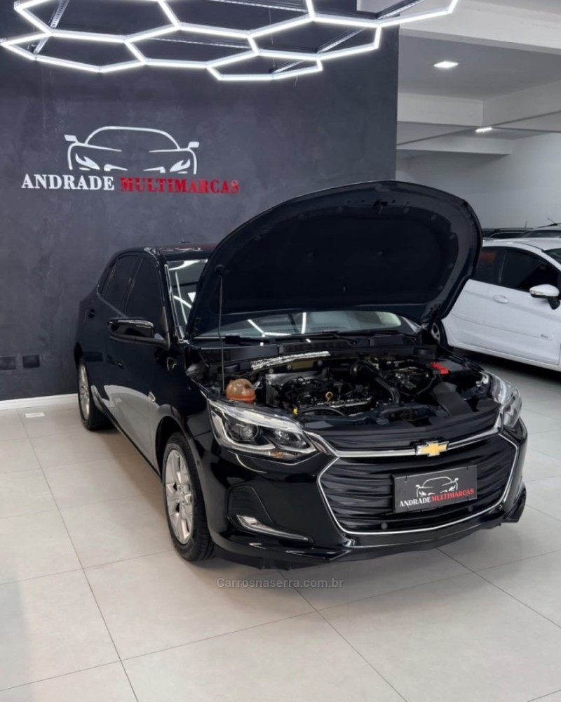 ONIX 1.0	PREMIER PLUS 8V TURBO FLEX 4P AUTOMÁTICO - 2020 - CAXIAS DO SUL