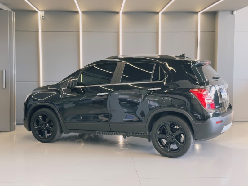 TRACKER 1.8 MPFI LTZ 4X2 16V FLEX 4P AUTOMÁTICO - 2016 - SAPIRANGA